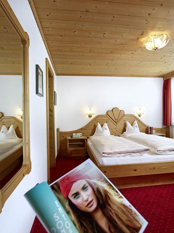 Hotel Traube Pettneu am Arlberg Quarto foto