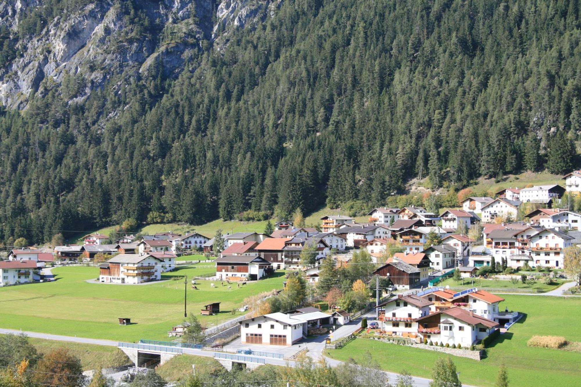 Hotel Traube Pettneu am Arlberg Exterior foto